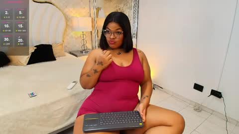 Snapshot of yazminjenner chatting on May 1, 5:56 am YazminJenner online show from May 1, 5:56 am