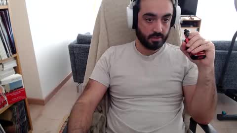 yeeaahoo online show from November 25, 8:14 am