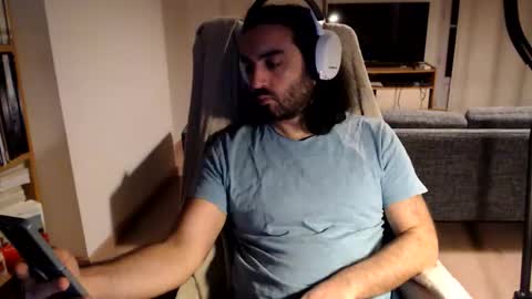 yeeaahoo online show from February 15, 7:32 pm