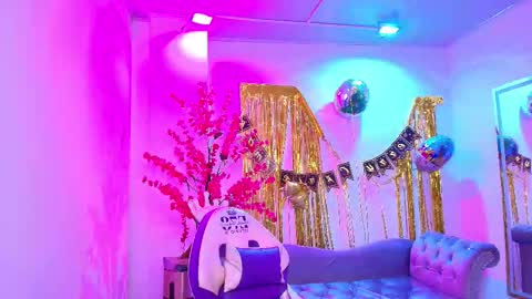 Yei  online show from December 23, 4:32 am