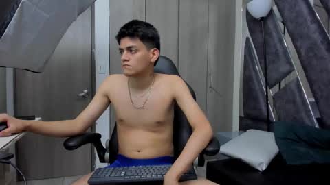 Snapshot of yef_thinn chatting on February 20, 5:48 am yef_thinn online show from February 20, 5:48 am