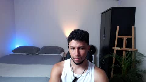 Snapshot of yeff_stone chatting on May 11, 4:26 pm yeff online show from May 11, 4:26 pm