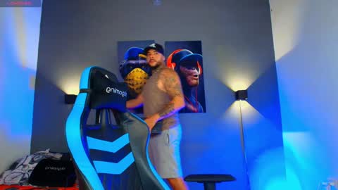 Snapshot of yeikoe1 chatting on January 14, 3:01 am yeikoe1 online show from January 14, 3:01 am