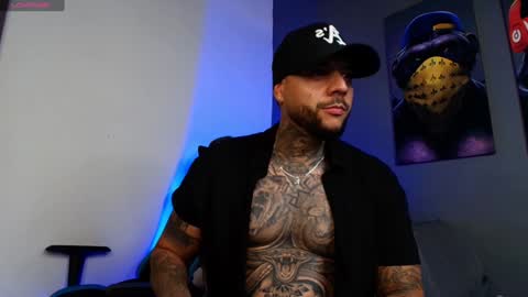 Snapshot of yeikoe1 chatting on January 22, 2:15 am yeikoe1 online show from January 22, 2:15 am