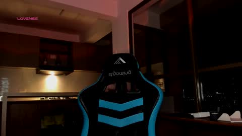 Snapshot of yeikoe1 chatting on January 8, 2:36 am yeikoe1 online show from January 8, 2:36 am