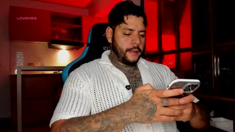 Snapshot of yeikoe1 chatting on January 8, 11:29 pm yeikoe1 online show from January 8, 11:29 pm