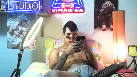 yeisoncastellanos1999 online show from October 23, 2:00 am