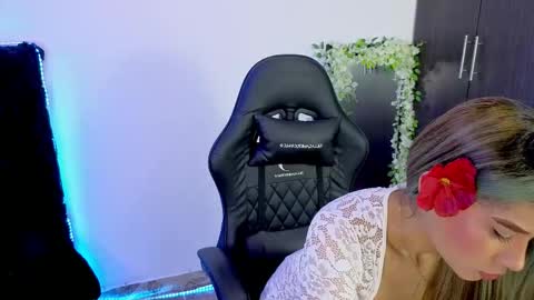 Yeli Amber online show from February 9, 11:42 pm