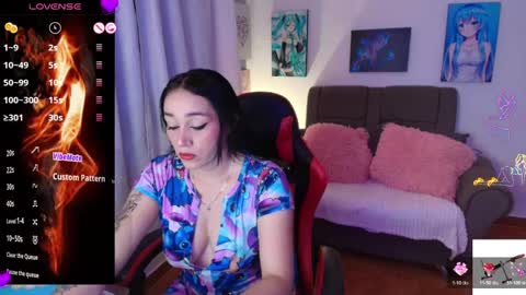 Snapshot of yeliana_sexy chatting on April 1, 10:27 am Valery online show from April 1, 10:27 am