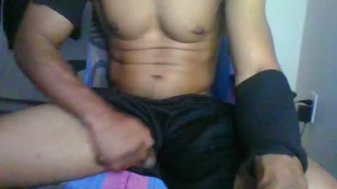 yellaboy31 online show from October 22, 12:33 am