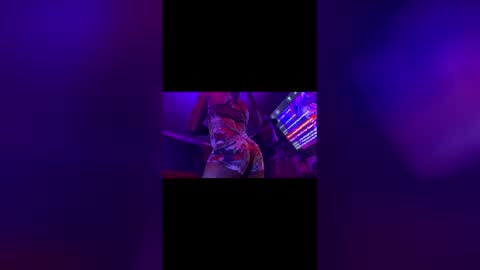 Ella Ts online show from April 2, 4:43 am