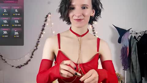 Snapshot of yellow_songbird chatting on November 23, 3:45 pm Liya online show from November 23, 3:45 pm