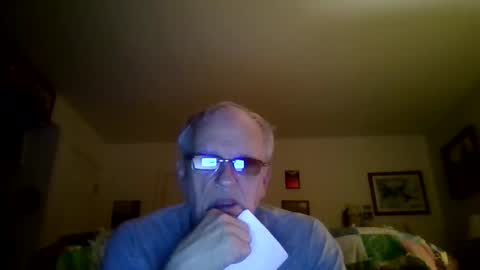 yellowsnowman70 online show from March 29, 2:22 am