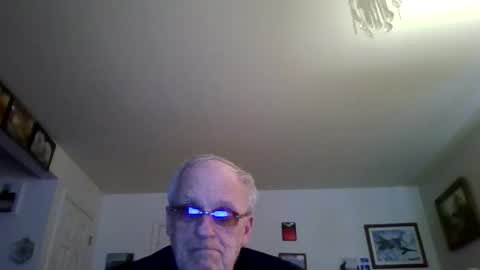 yellowsnowman70 online show from March 31, 9:04 pm