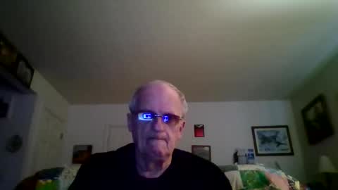 yellowsnowman70 online show from April 2, 5:21 pm