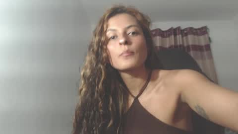 Snapshot of yemaya_28 chatting on April 13, 3:56 am Yemaya 28 online show from April 13, 3:56 am