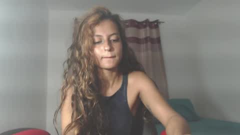 Snapshot of yemaya_28 chatting on April 20, 4:15 am Yemaya 28 online show from April 20, 4:15 am