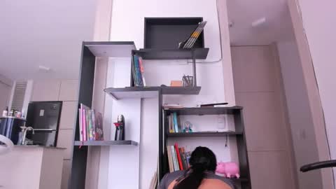 yenlo01 online show from November 28, 3:47 pm