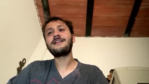 Snapshot of yerito_ chatting on November 19, 8:42 pm Yero online show from November 19, 8:42 pm