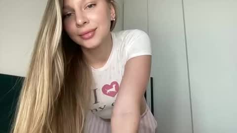 Snapshot of yes_baby_shine chatting on January 11, 7:35 am Eva online show from January 11, 7:35 am