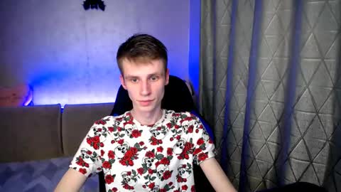 Snapshot of yes_cute_boy_ chatting on March 11, 3:56 pm Eden online show from March 11, 3:56 pm