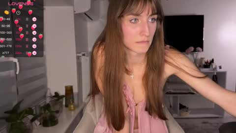 Zoe online show from May 5, 8:39 pm