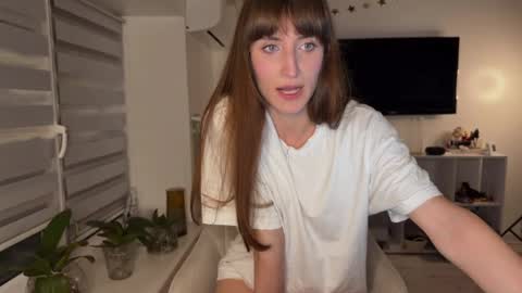 Snapshot of yes_to_heaven chatting on May 23, 8:46 pm Zoe online show from May 23, 8:46 pm
