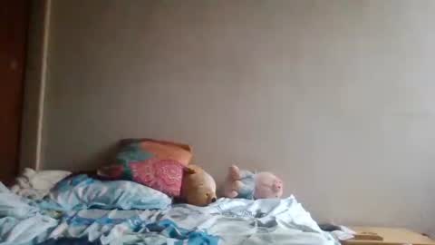 Snapshot of yeshuaaa999 chatting on January 14, 2:33 pm yeshuaaa999 online show from January 14, 2:33 pm