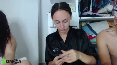 yessica and andres online show from January 28, 3:57 am