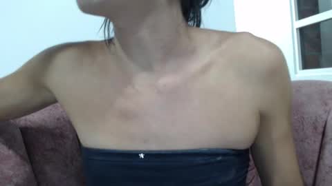 Snapshot of yessica_08 chatting on April 27, 4:21 am yessica and andres online show from April 27, 4:21 am