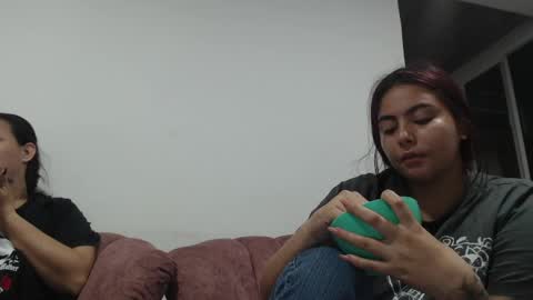 Snapshot of yessica_08 chatting on May 7, 2:28 am yessica and andres online show from May 7, 2:28 am