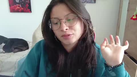 yessica_gomez01 online show from May 4, 10:06 pm