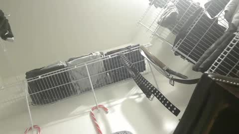 CUMONURFACE online show from December 22, 9:33 am