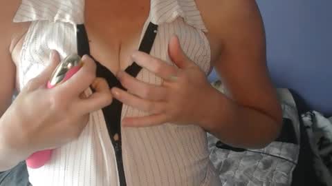 CUMONURFACE online show from February 4, 6:06 pm