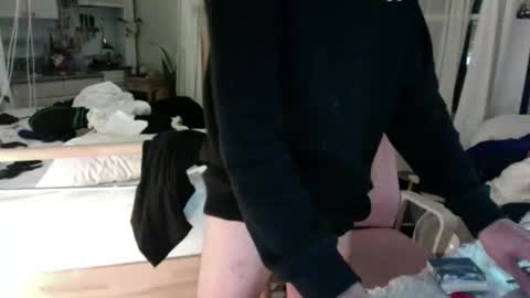 yesyes33369 online show from April 1, 11:22 am