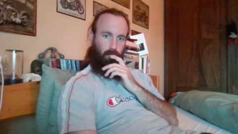 yeti_92 online show from October 6, 4:15 pm