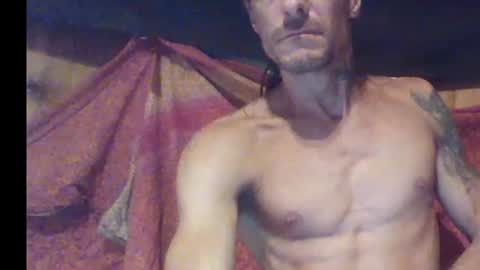 Snapshot of yetly chatting on November 4, 12:32 am yetly online show from November 4, 12:32 am