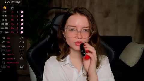 Snapshot of yeva67619 chatting on September 19, 10:21 pm Sonya online show from September 19, 10:21 pm