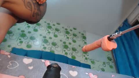 Snapshot of yeyecandy chatting on October 9, 11:41 am yeyecandy online show from October 9, 11:41 am