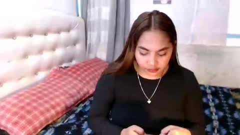 Snapshot of yhang_slut chatting on February 28, 3:04 am yhang_slut online show from February 28, 3:04 am