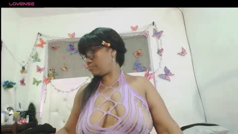 Yhazan Blake online show from November 4, 3:49 am