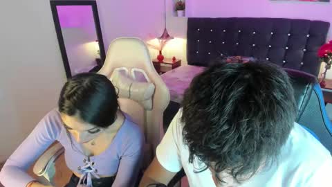 Yiing and yang online show from October 11, 6:06 pm