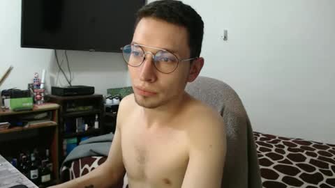 yinmao08 online show from February 20, 1:24 am
