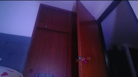 Snapshot of yinn_silver chatting on April 23, 12:29 pm Yiny online show from April 23, 12:29 pm