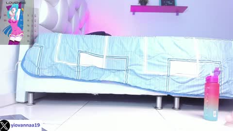 Yiovanna online show from December 2, 3:03 pm