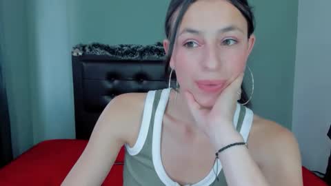 yisle online show from December 16, 8:03 pm