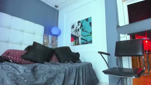 Yiyo online show from September 21, 9:44 am