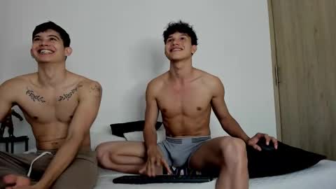 yizus_bonz online show from October 18, 12:35 am