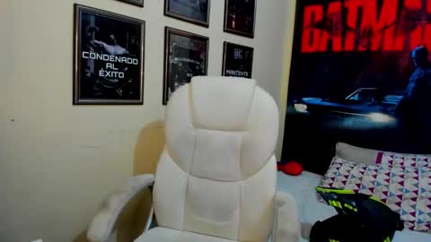 yker online show from October 14, 11:05 pm