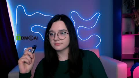 Ylia online show from April 26, 1:42 pm
